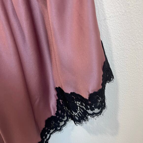 Victoria’s Secret Pink Satin Lace Trim Romper Teddy Size Large - Picture 8 of 10